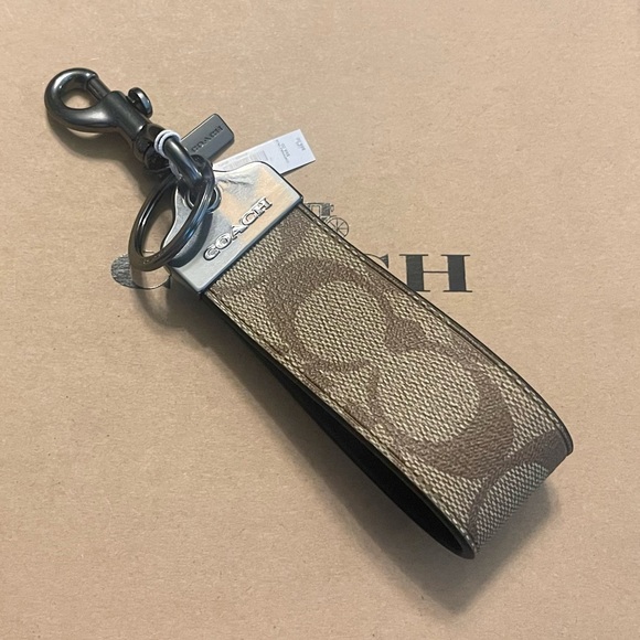 Coach Loop Keychain Fob Bag Charm In Khaki Signature Canvas - Picture 1 of 6